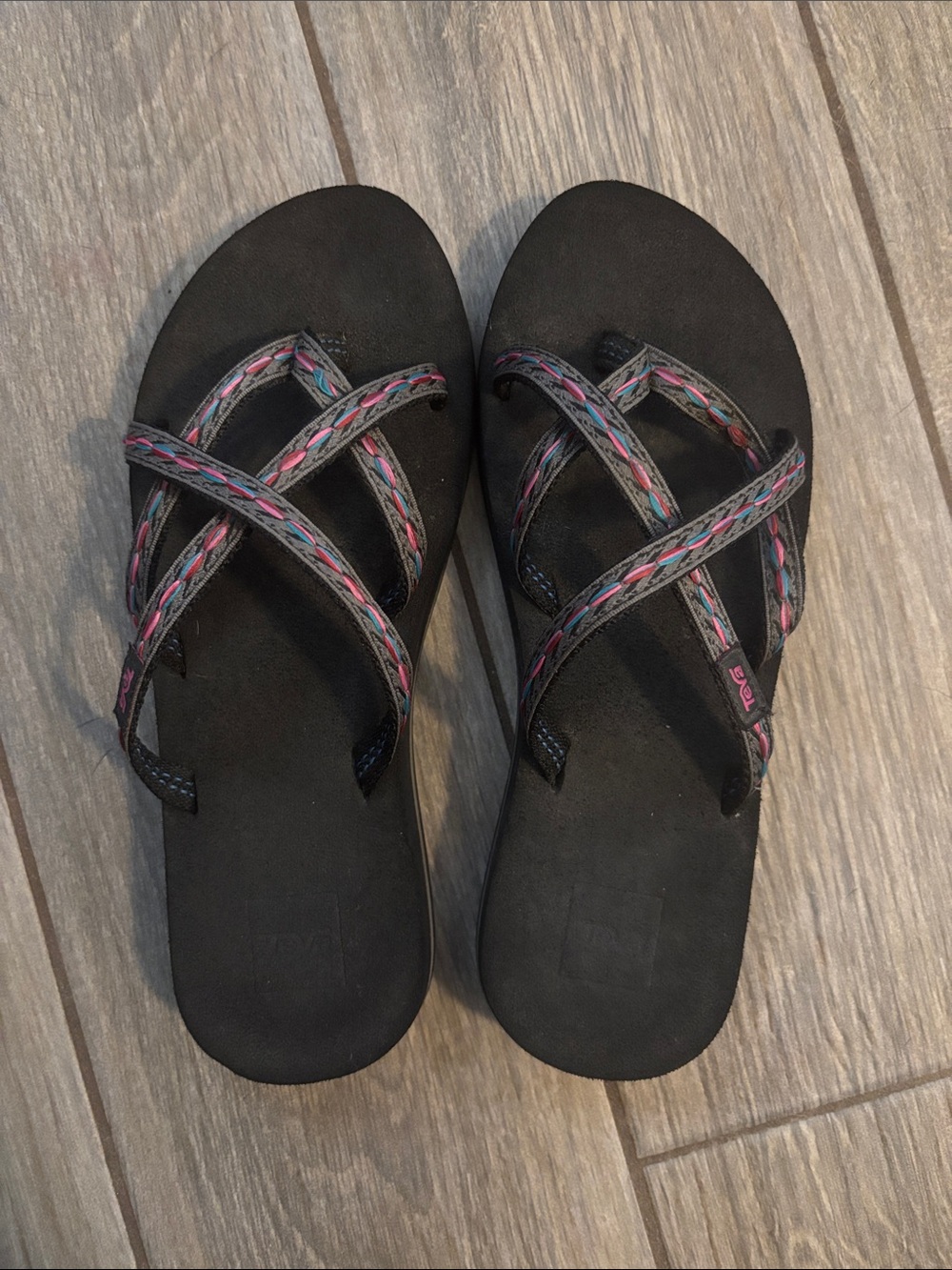Teva Oluwahu flip flops W8